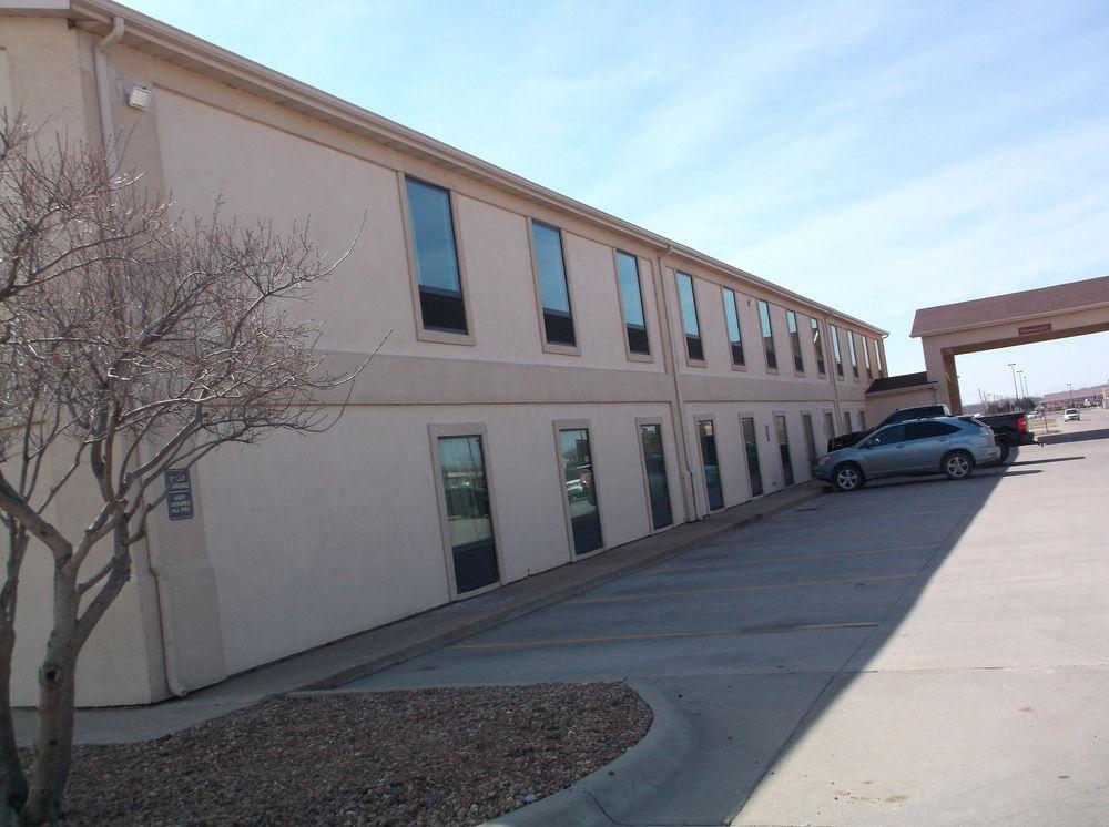 Mcpherson Inn By Oyo, I-135 McPherson Exterior foto